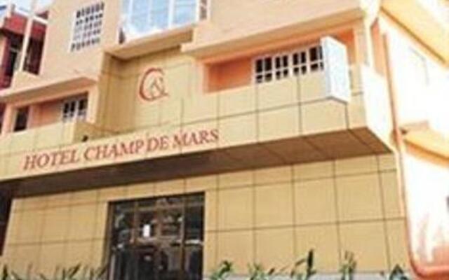 Le Champ de Mars B&B