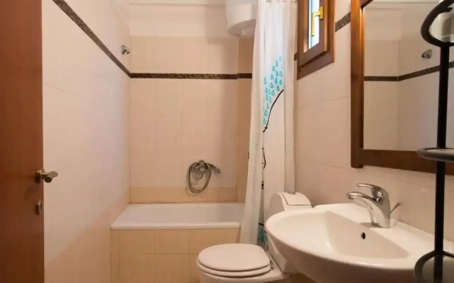 Octopus House 1 min From the Beach of Nikiti