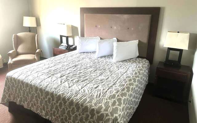 Super 8 by Wyndham Fort Scott