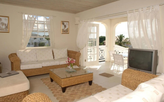 Mullins Heights Villa- 4Bed Penthouse