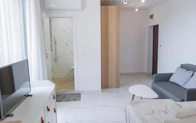Dion Apartments