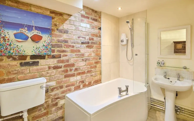 Host Stay Granary Barn