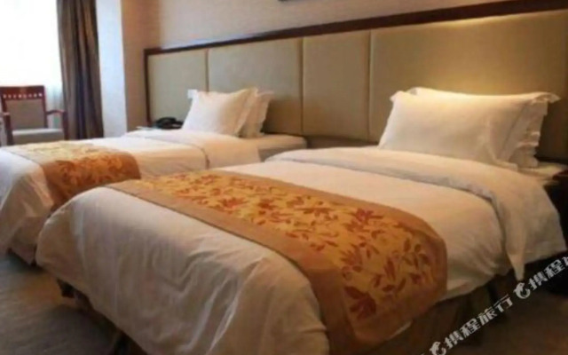 Yuanfeng Hotel (Shenzhen East Railway Station Buji Subway Station)