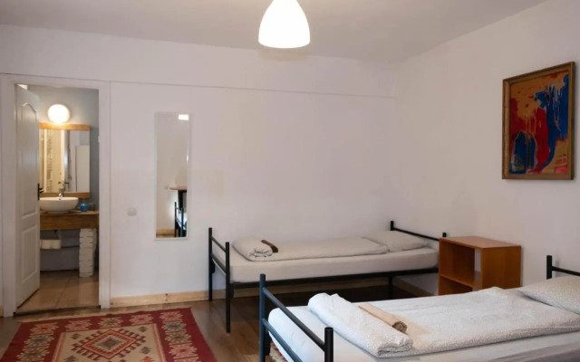 Zen Hostel by Pura Vida