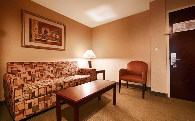 Spark by Hilton Rahway
