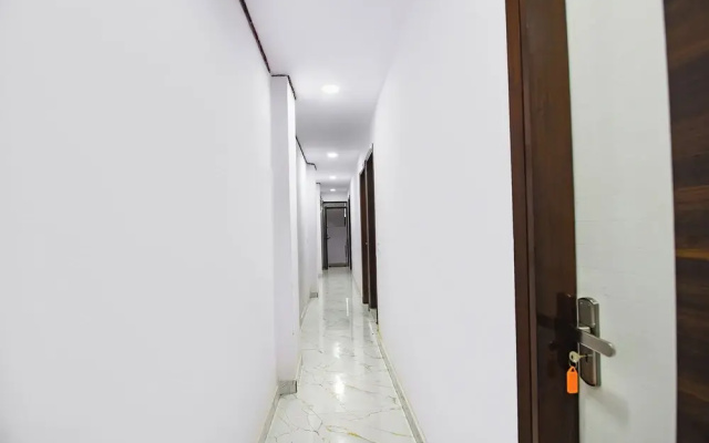FabHotel Cosy Rooms - Near Embassies, DU South Campus