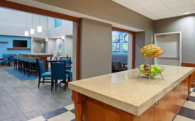Hampton Inn & Suites Clovis-Airport North