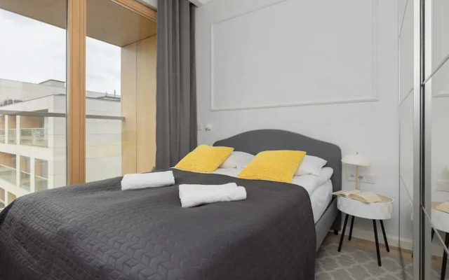 Apartment Kolejowa & Parking by Renters