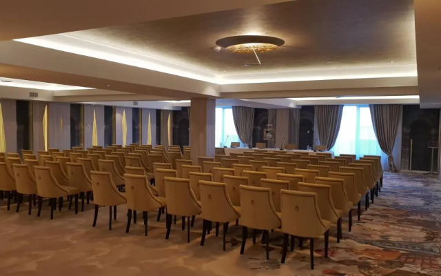 Mandachi Hotel & SPA