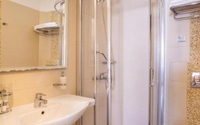 Aphrodite Luxury Studios & Apartments