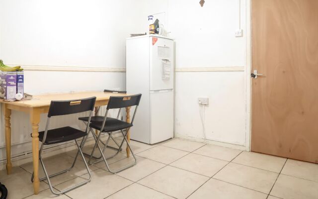 Teviot Street - Deluxe Double Room