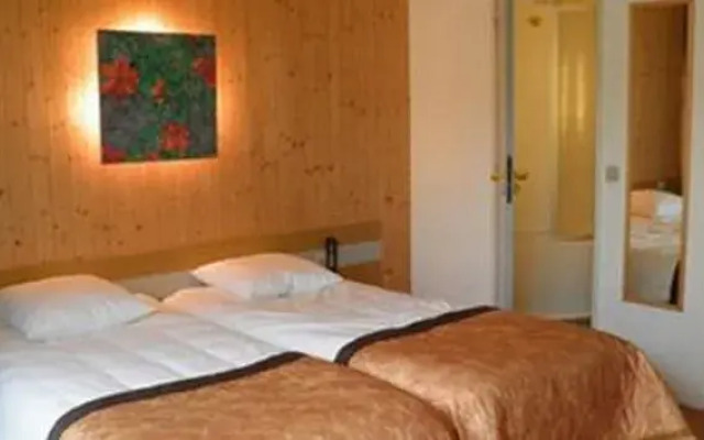 Kyriad Annemasse Hotel