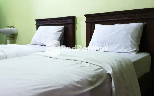 OYO 1639 Penginapan Anggrek Syariah 1
