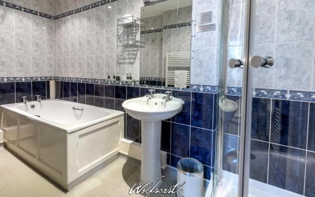 Wolfscastle Country Hotel