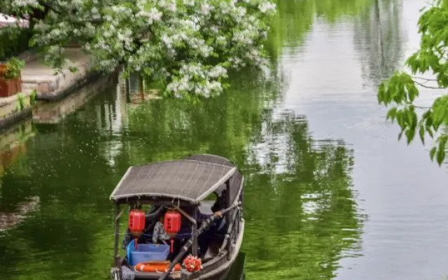 Xitang Yunlaiji Riverside Art Hotel (Xitang Guzhen Store)