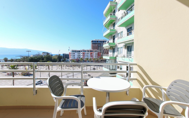 Sea View 1-bed Apartment in Vlore