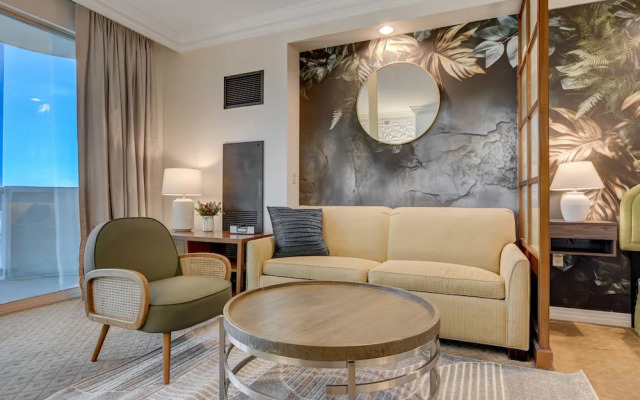 Premium Suite w/balcony at The Signature