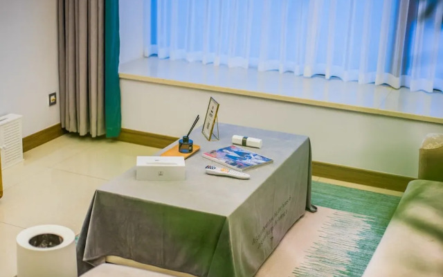 Locals Boutique Apartment Huafa Plaza 37