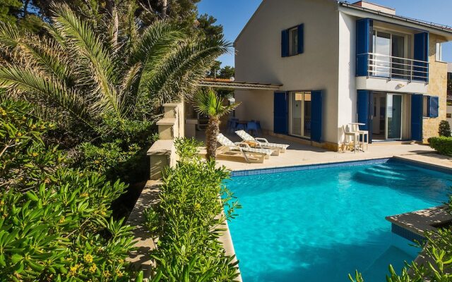 Villa Rosemary