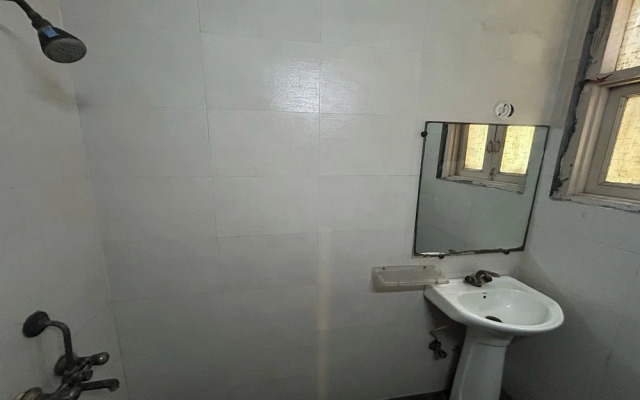 Hotel B K House