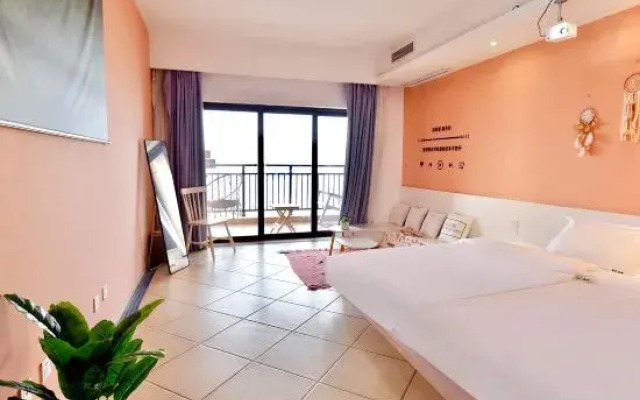 Huizhou Double Moon Bay Evening Wind Holiday Sea View Apartment