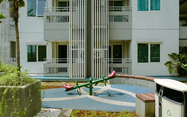 Comfortable 1BR @ Sky Terrace Apartment in Strategic Area