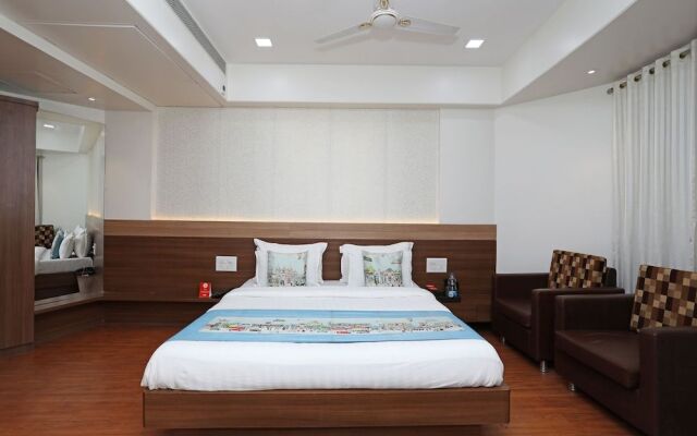 OYO 10672 Hotel Riviera