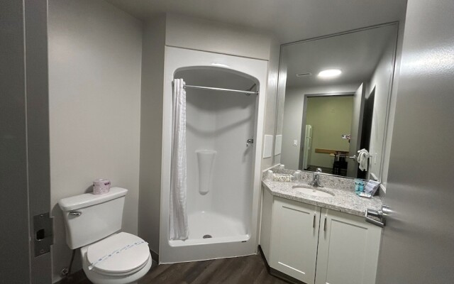 Residence & Conference Centre - Brampton