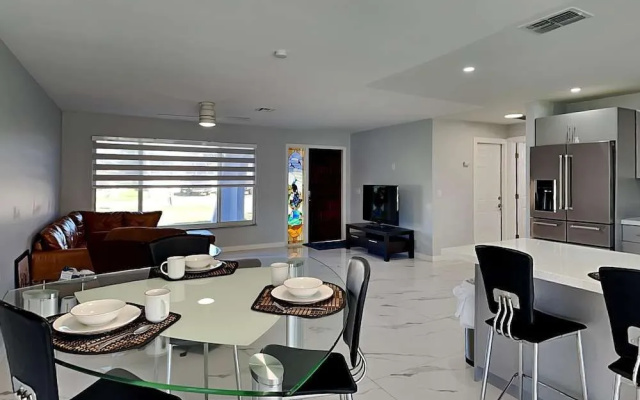 Comfort Canal Home