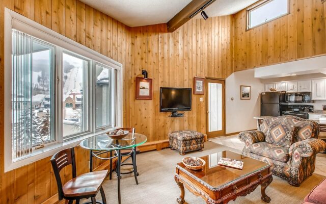 Westwind 403 1BD 2BA Gold Condo