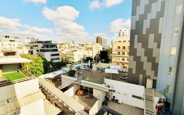New Apartment Near the Beach With Parking TL53
