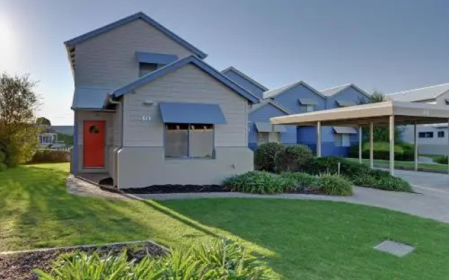 Captains Cove Waterfront Apartments