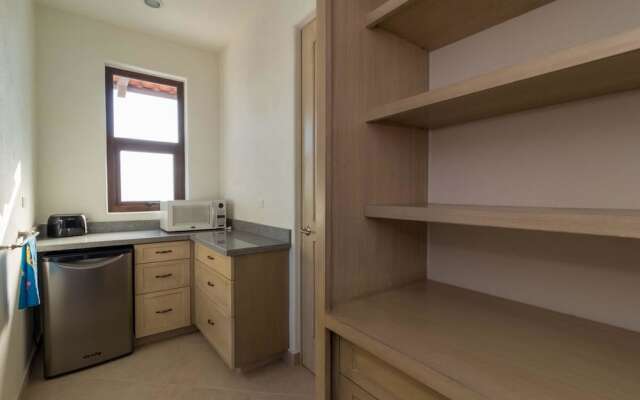 Agua Viva Jr. Suite by Casago