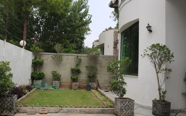 Overseas B&B Guest House