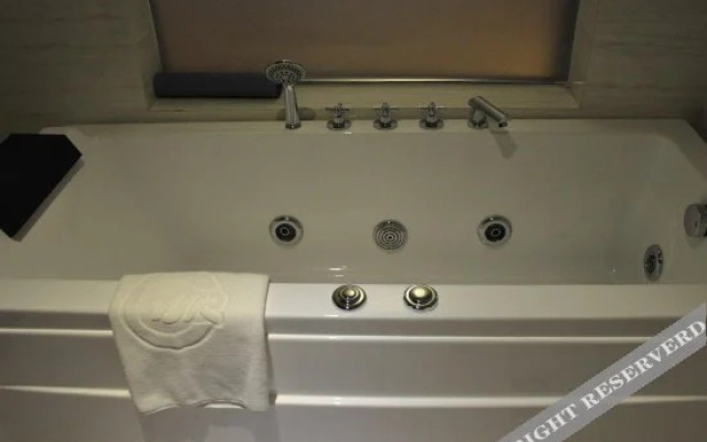 Yincheng Holiday Hotel