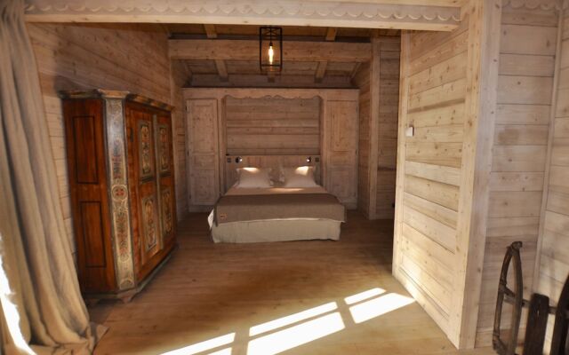 Le Cerf Amoureux Hotel