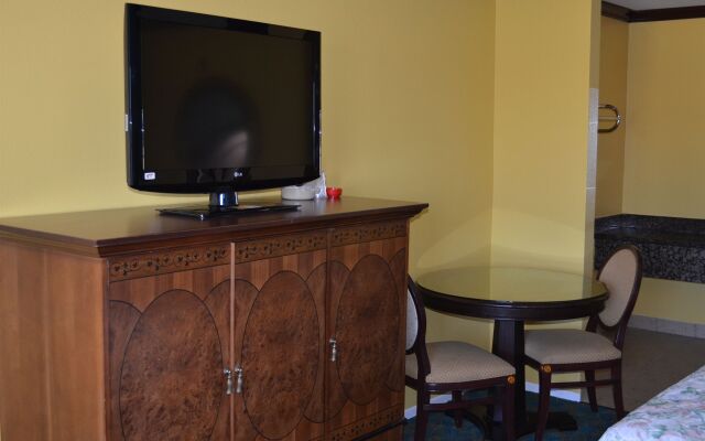 Cloud 9 Inn LAX