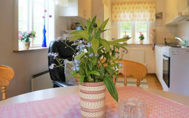 Two-Bedroom Holiday home in Åsarp 3