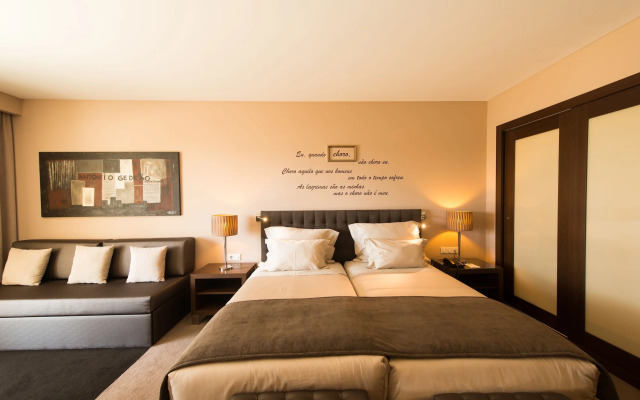 Отель Vila Gale Collection Palacio dos Arcos