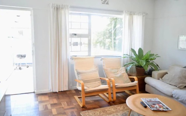 Cozy 1 Bedroom Apartment in Oranjezicht