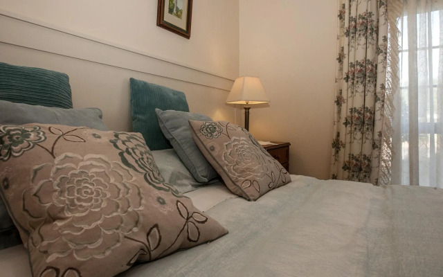 Ardmor Country House