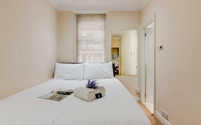 Uber London Theatre Land House