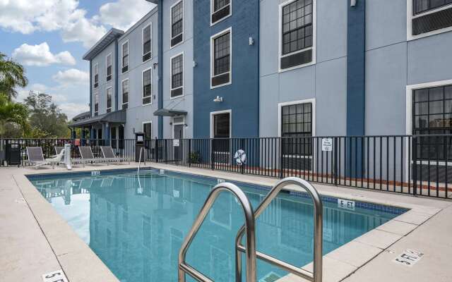 Best Western Plus Bradenton Gateway Hotel