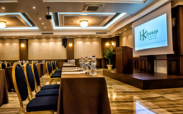 Kouros Hotel