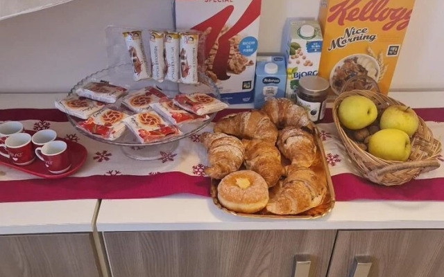 Pink Flowers Suites Women Only