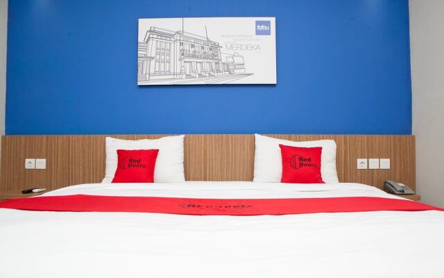 RedDoorz Plus near Bandung Station 2