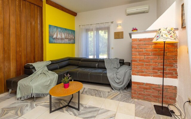 Awesome Home in Rovinj With Wifi and 6 Bedrooms