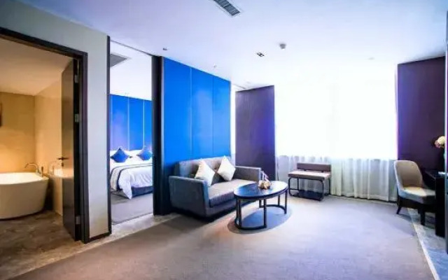 Gallery Hotel