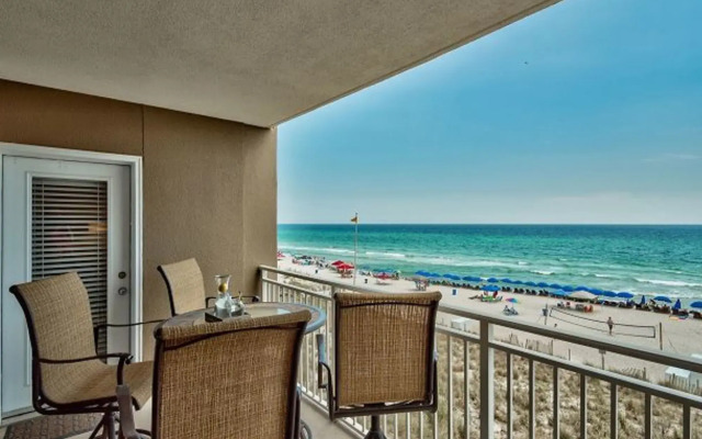 Emerald Beach 331 by RedAwning
