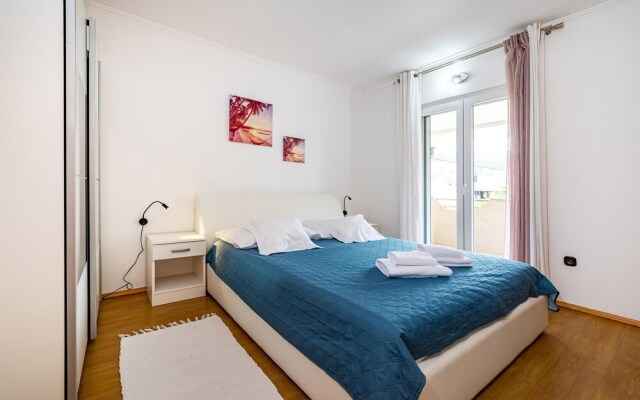Stunning Apartment in Krusevo With Jacuzzi, Wifi and 1 Bedrooms